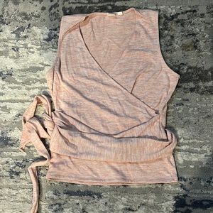 Light pink sleeveless top